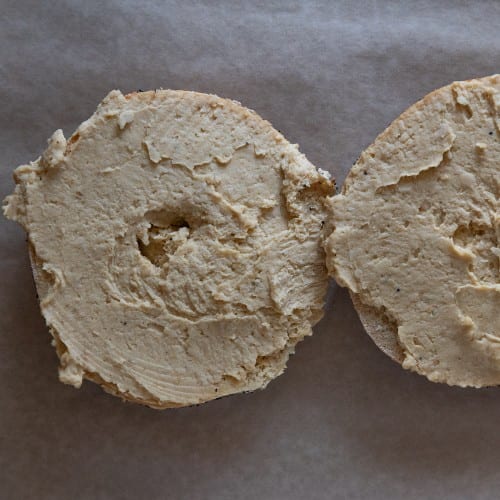 Bagel with Hummus.